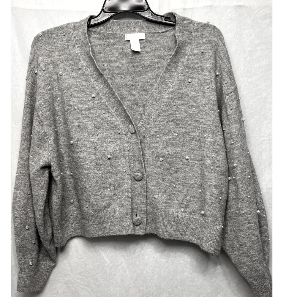 HM Womens XXL Gray Pearl Embellished Cropped Cardigan V-Neck Button Sweater